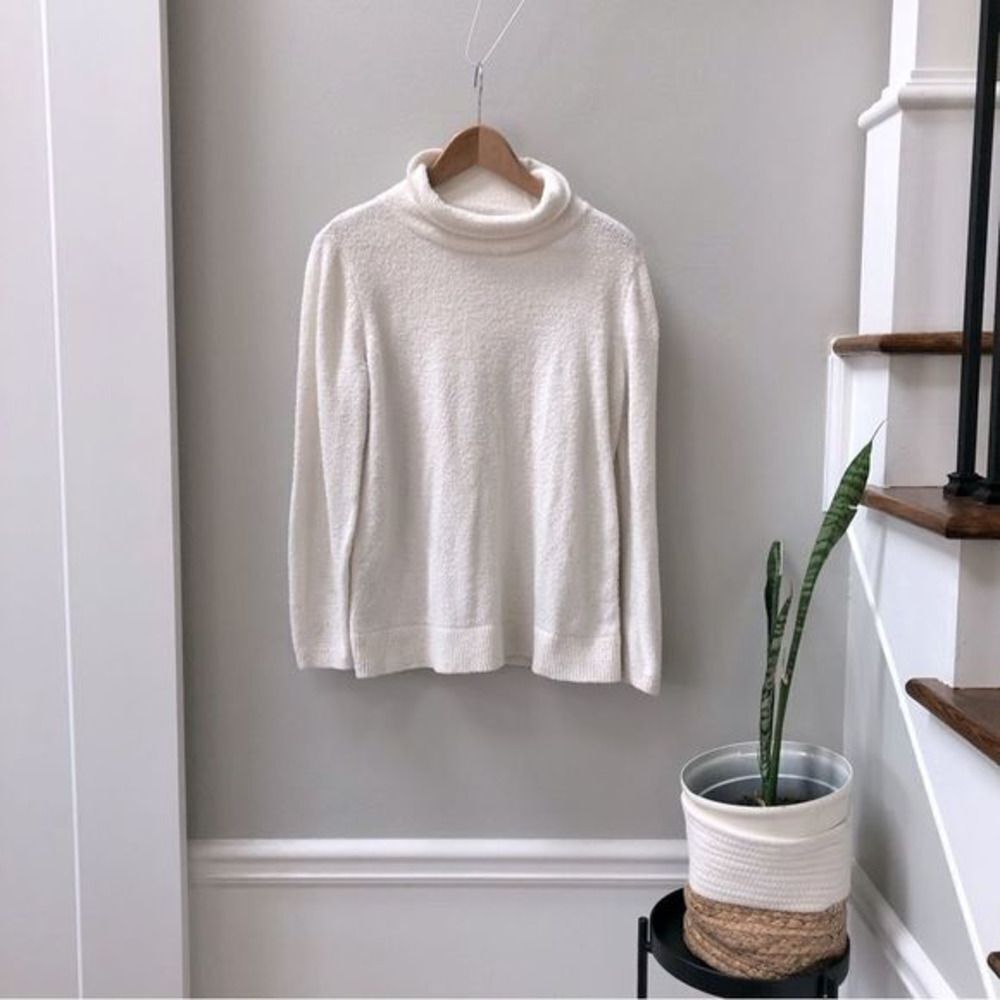 Old Navy cozy soft ivory mock neck sweater size M